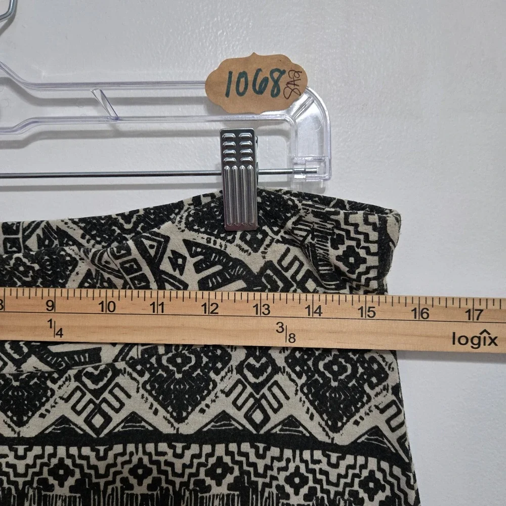 Roz & Ali Womens Black White Geometric Tribal Print‎ Jersey Knit Maxi Skirt M